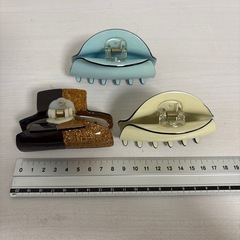 ヘアクリップ　３個の画像