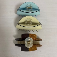 ヘアクリップ　３個の画像