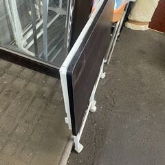 リサイクルショップどりーむ荒田店　No5069 折りたたみデスク　簡易デスク　折りたためて便利♪　キャスターー付き♪ スチールフレーム　木天板の画像