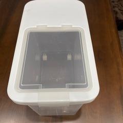 お米ストッカーの画像