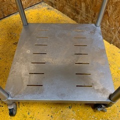 C(7634) タニコー キャスター付き 作業台 ステンレス W600D600H850 厨房用 飲食店 店舗用 中古 直接引き取り歓迎 大阪の画像