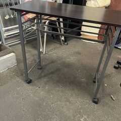 リサイクルショップどりーむ荒田店　No5068 折りたたみデスク　簡易デスク　折りたたみ可能で便利♪　スチールフレーム　木天板の画像