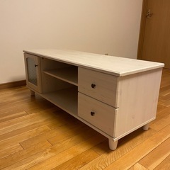 TV台の画像