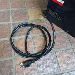 アストロプロダクツ MIG-130-A 半自動溶接機【市川行徳店】【店頭取引限定】【中古】管理番号：ITBXDTMVC950の画像