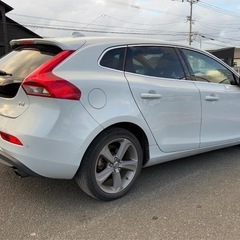 ボルボ　V40 T4 ｟青白｠の画像