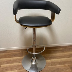 昇降式バーチェア（カウンターチェア） ブラック×ウッド 高さ調節可の画像