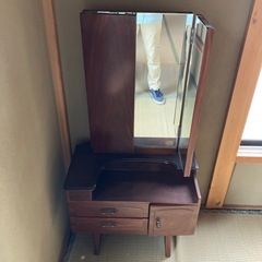 昔風化粧台の画像