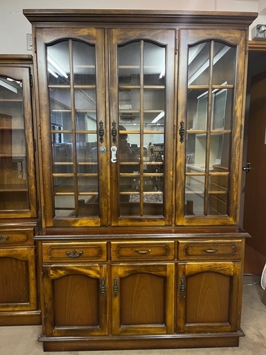 karimoku / カリモク コロニアル 食器棚 水屋棚 飾り棚