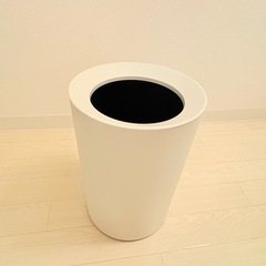 ゴミ箱（内袋が見えない構造）の画像