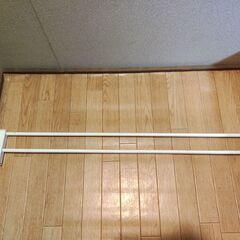 ベビーゲート幅67.8cm又は追加フレームで77.8cmの画像