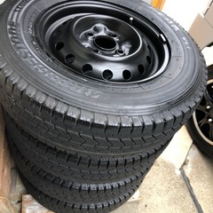 決まりました。　　中古　BSスタッドレスタイヤVL1・鉄チンホイル　165　R13　 LT６PL　4本セットの画像