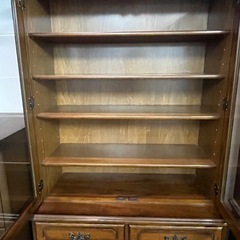 カリモク家具のカップボードの画像