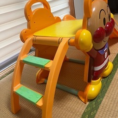 アンパンマン滑り台の画像