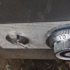 金庫、かぎ付き、引越し荷物の画像