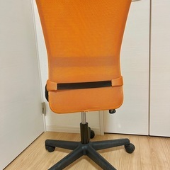 パソコンチェアの画像