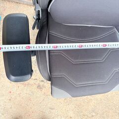 【❗️✨リクライニングOK✨❗️】🪑Bauhütte バウヒュッテ ゲーミングチェア 現状品（低めタイプ）の画像