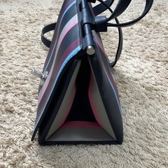 【ZARA】ショルダーバッグ　ハンドバッグ【個性的】の画像