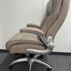 オフィスチェアの画像