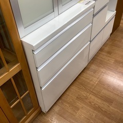 Pamouna 食器棚 2枚扉の画像