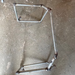 銅線と鉄塊、古いタイヤてっちんホイール付きの画像