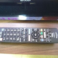 ☆明日、土曜日までの限定投稿☆②SHARP AQUOS 32型 2017年製　液晶テレビと室内アンテナと非常食セットの画像