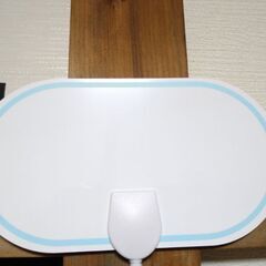 ☆明日、土曜日までの限定投稿☆②SHARP AQUOS 32型 2017年製　液晶テレビと室内アンテナと非常食セットの画像