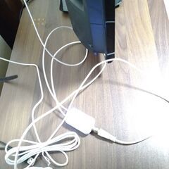 ☆明日、土曜日までの限定投稿☆②SHARP AQUOS 32型 2017年製　液晶テレビと室内アンテナと非常食セットの画像