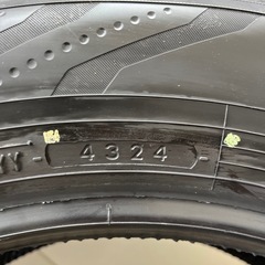 タイヤ4本　ヨコハマアドバンスV3 新車外し　半額以下の画像