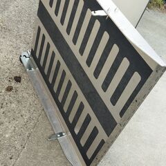 福祉車両 折畳スロープ 車椅子などの段差にも!! スローパー トランポ U61Vミニキャブバンから取り外し 固定金具付き ※引き取り又は待ち合わせの画像