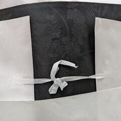 喪服　ミツウロコの家紋入っていますの画像