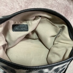 iii sanpo ショルダーバッグ　レオパードの画像