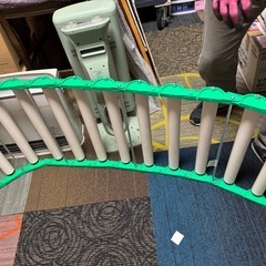 カーブも段差も使える連結式ローラーコンベアの画像