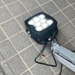 800円　強力なLED投光器　あかりはつくがジャンクの画像