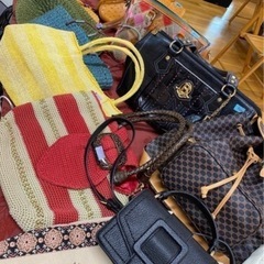 鞄、生活雑貨、靴、玩具。バッグ、の画像