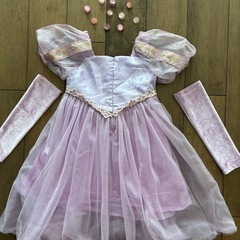 ラプンツェルドレス　アームカバー&髪飾り付きの画像