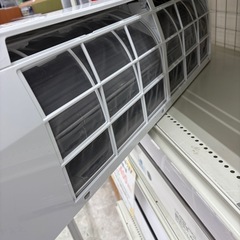 【表示価格より30%OFF・室外機付き】アイリスオーヤマ ルームエアコン IHF-2206G 主に6畳用 2022年製の画像