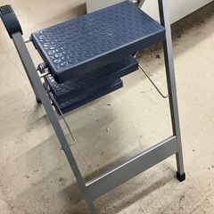 石2510-747 折りたたみ踏み台 中古の画像