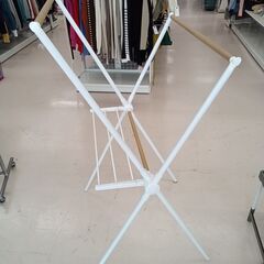 リユースのサカイ栃木店★ジモティ割あり★  ラック ホワイト×ナチュラル木目 W72×D69×H129 クリーニング済み TC11390の画像