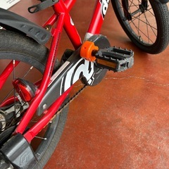 d'bike キッズバイク 赤 スタンドなしの画像