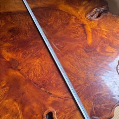 天然木座卓（光沢仕上げ）一枚板の画像