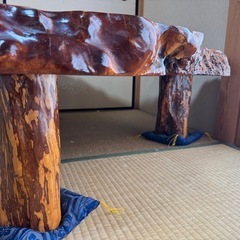 天然木座卓（光沢仕上げ）一枚板の画像