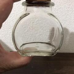 ガラス瓶　コルクふた付き　1箱72個　新品の画像