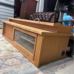 テレビボードの画像