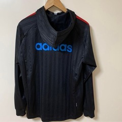adidas ジャージの画像