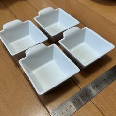 四角い小鉢４個セットの画像