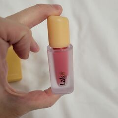 Laka　リップの画像
