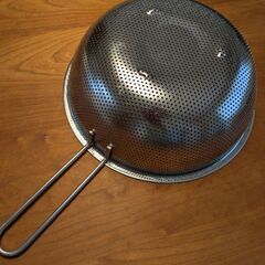 IKEA　イケア　ザル　持手付きの画像