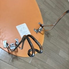 丸テーブルの画像