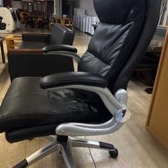 ❹
社長椅子 オフィスチェア 椅子 事務イス 事務用チェアの画像
