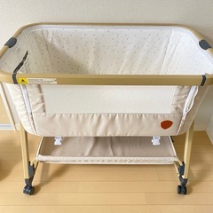 ベビーベッド　折りたたみ可能　の画像